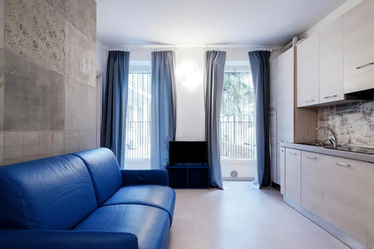 Blue Loft - The House Of Travelers Apartment Como
